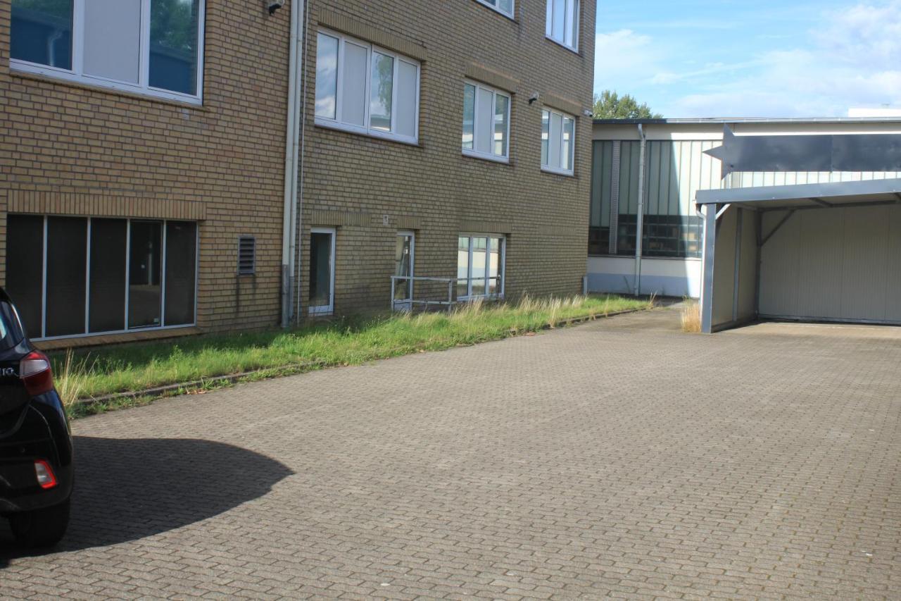 R B Apartment Am Airport Hamburg - 1-4 Personen - Kueche - Smart Tv - Waschmaschine - Perfekt Fuer Geschaeftsreisende Oder Familien Exterior foto